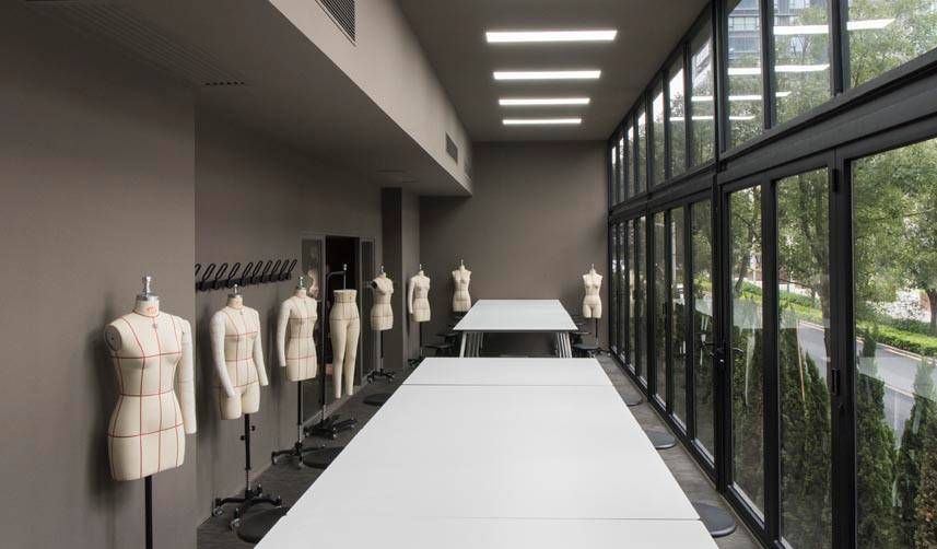 Shenzhen empty pattern cutting room.jpg